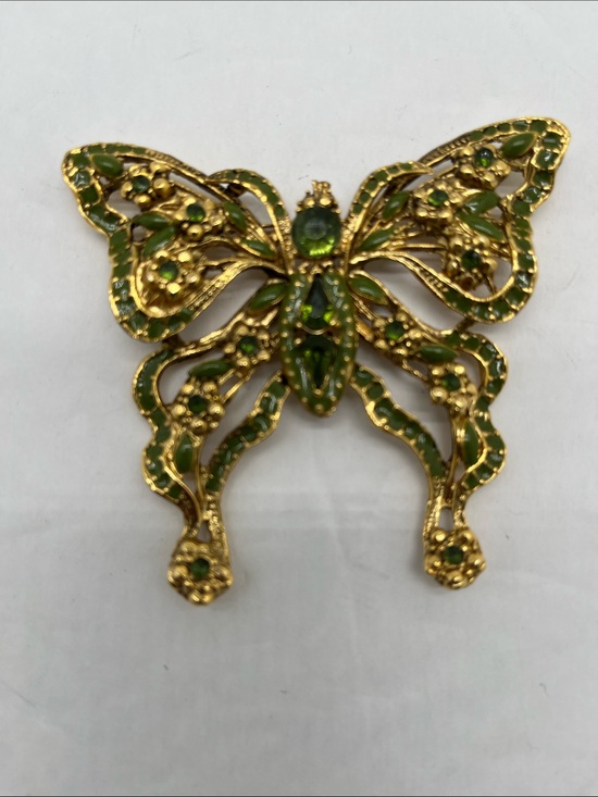 Jewelry - Gold Tone Butterfly Brooch Green Rhinestones Large
